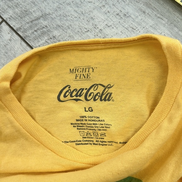 Mello yello Coca Cola cropped tshirt - Picture 4 of 4